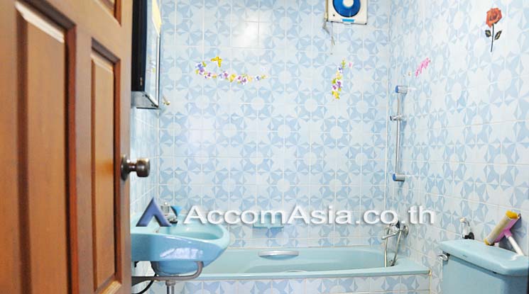 8  Office Space For Rent in Ratchadaphisek ,Bangkok MRT Sutthisan AA14499